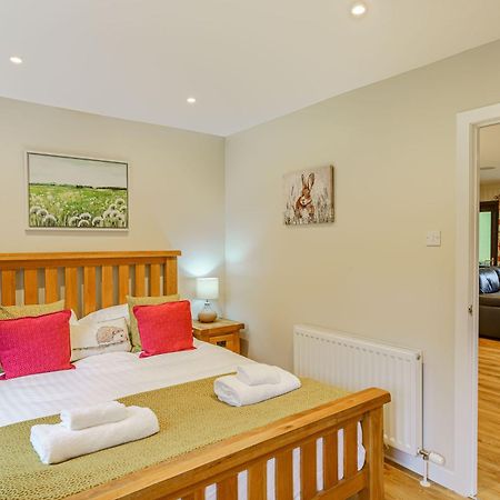 Bluebell Lodge 4 With Hot Tub Ньютон Стюарт Экстерьер фото