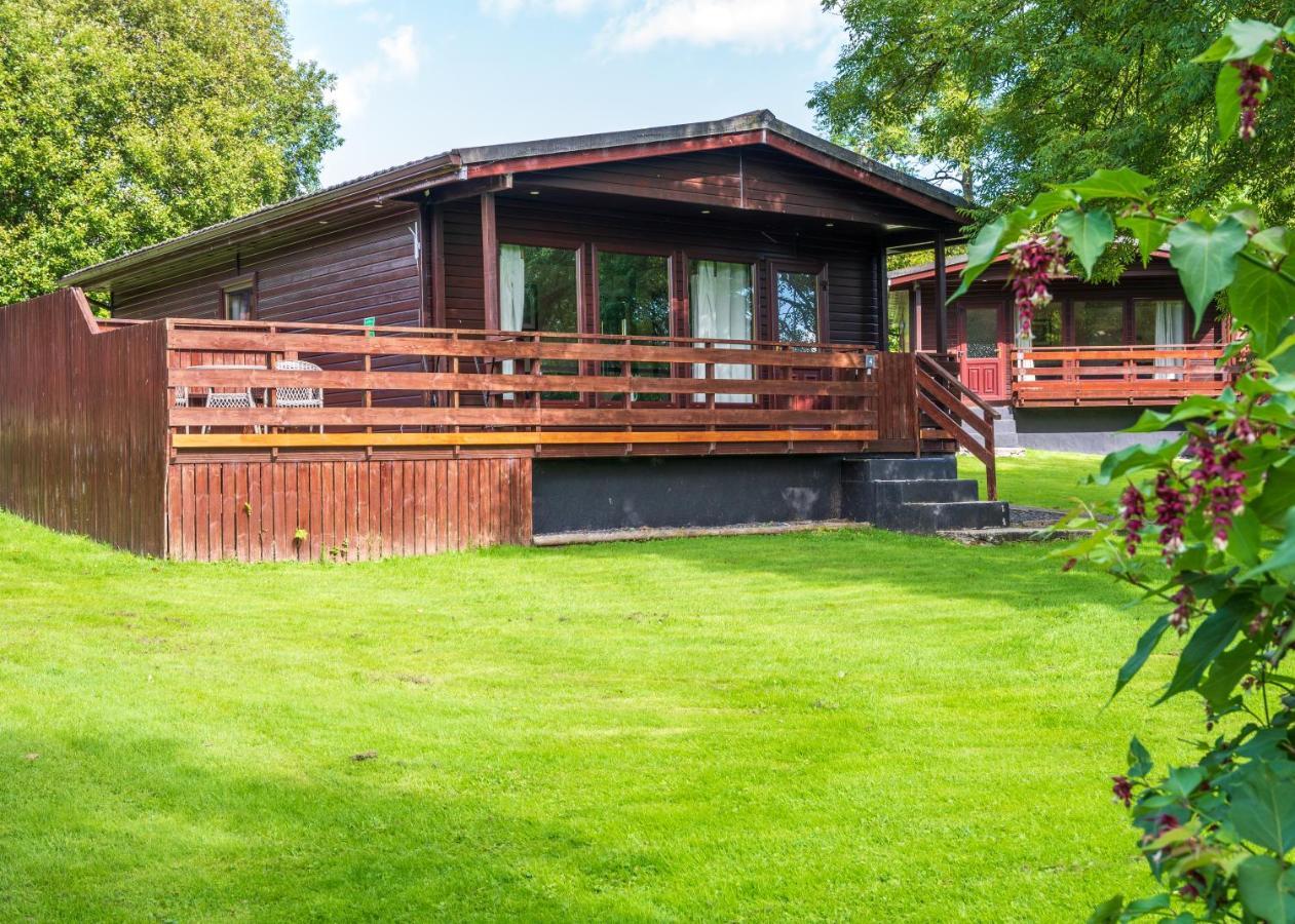 Bluebell Lodge 4 With Hot Tub Ньютон Стюарт Экстерьер фото