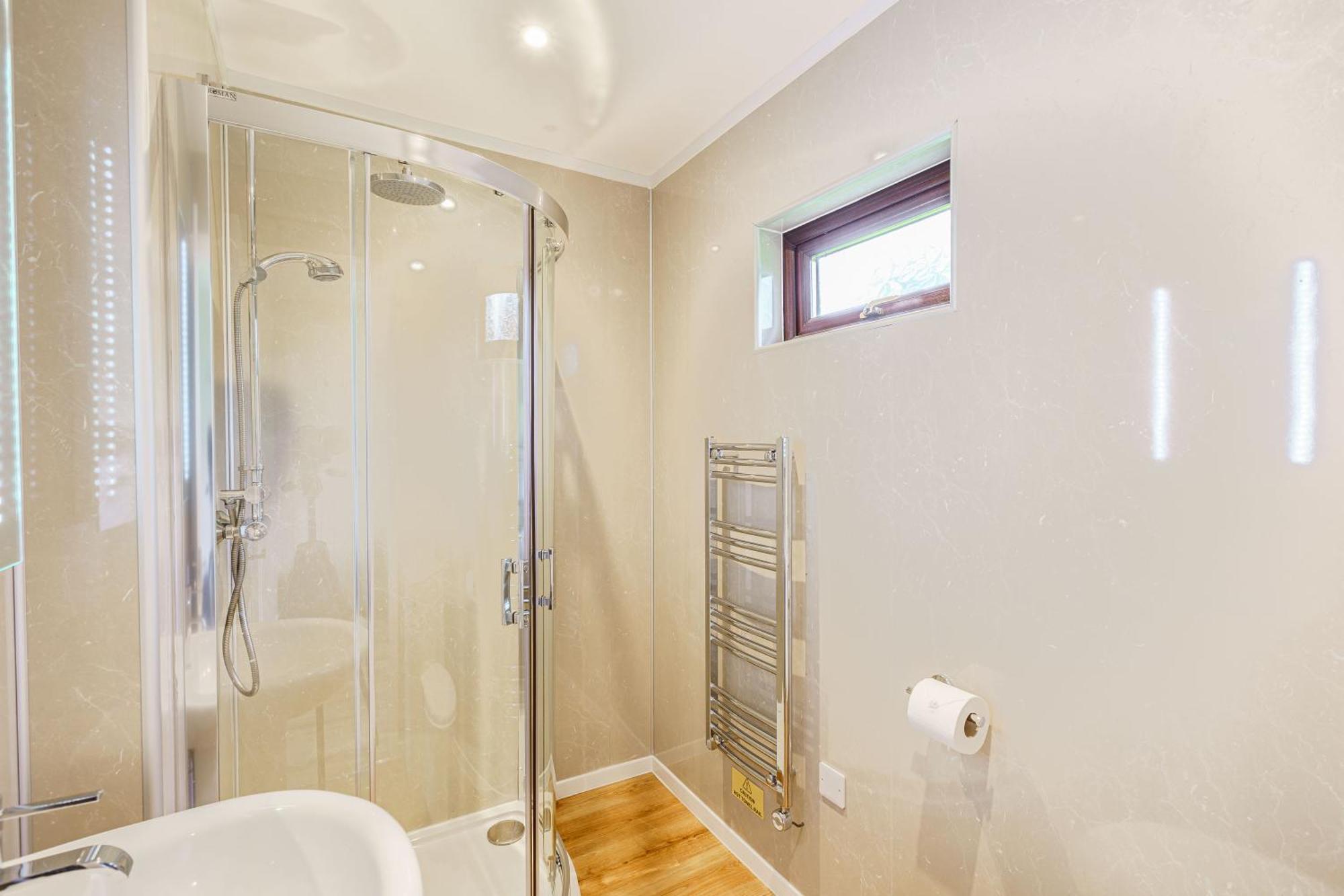 Bluebell Lodge 4 With Hot Tub Ньютон Стюарт Экстерьер фото